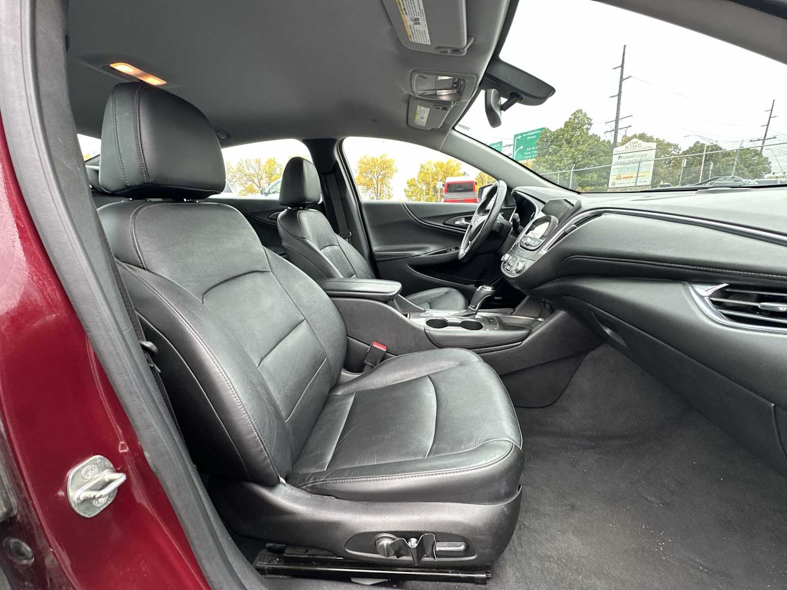 Thumbnail: 2016 Chevrolet Malibu - 23