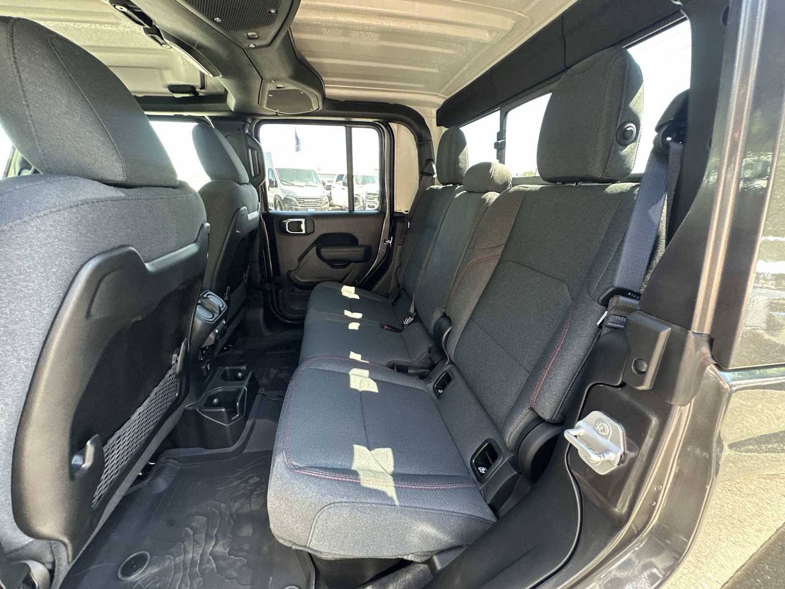 Thumbnail: 2025 Jeep Gladiator - 23