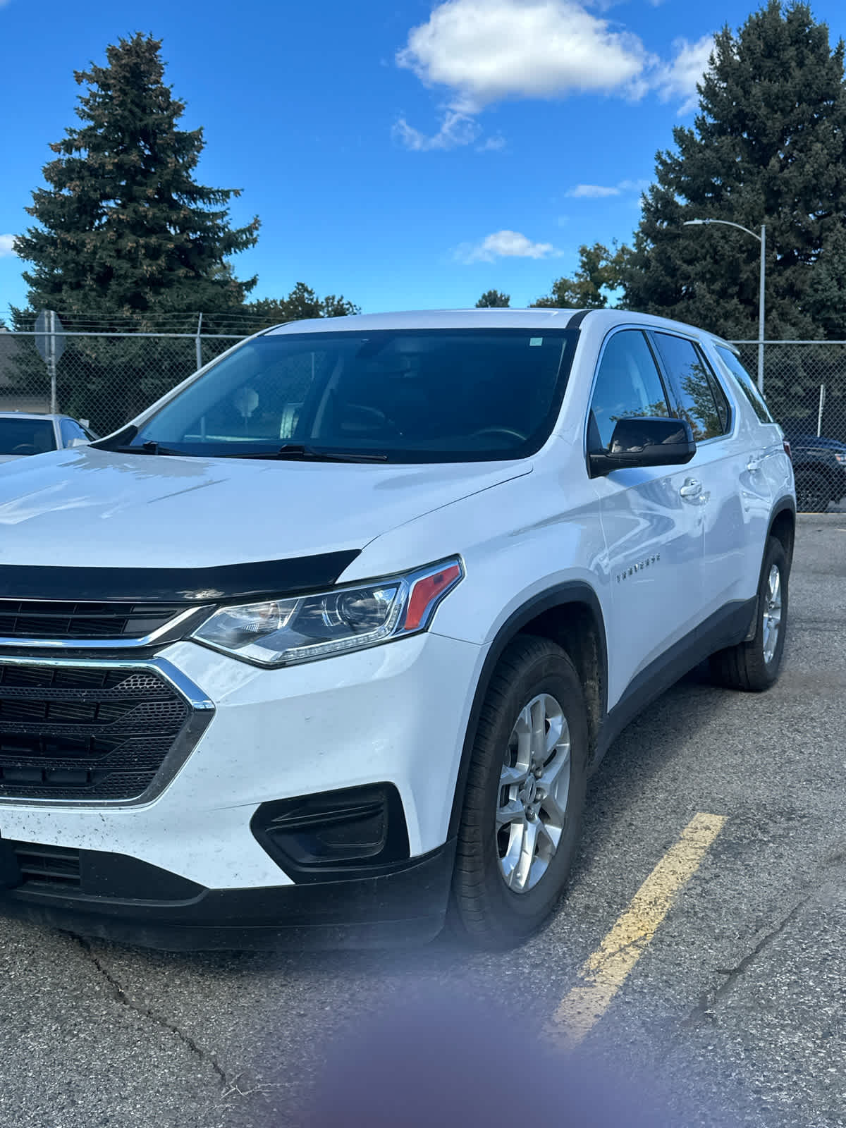 2021 Chevrolet Traverse 1LS photo 2
