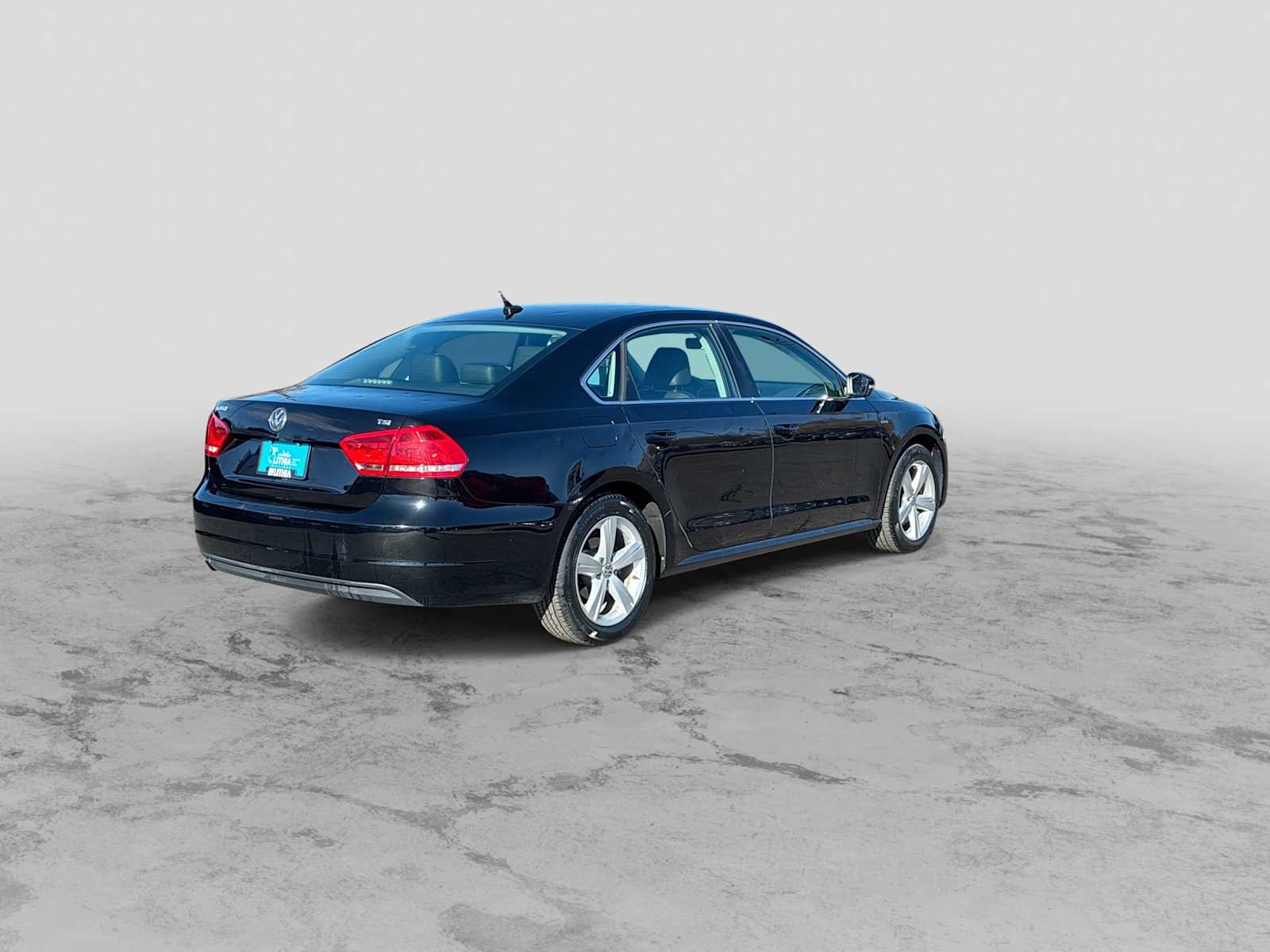 Thumbnail: 2015 Volkswagen Passat - 8