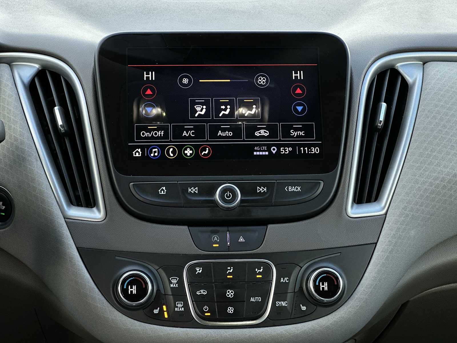 Thumbnail: 2024 Chevrolet Malibu - 16