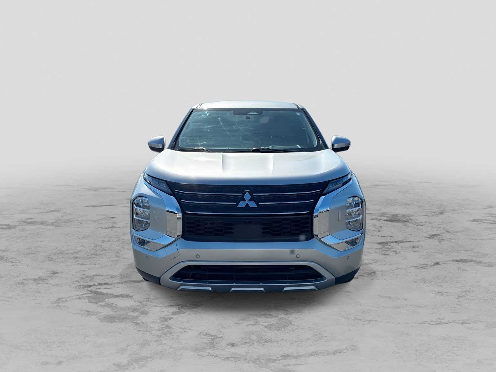 Thumbnail: 2022 Mitsubishi Outlander - 3