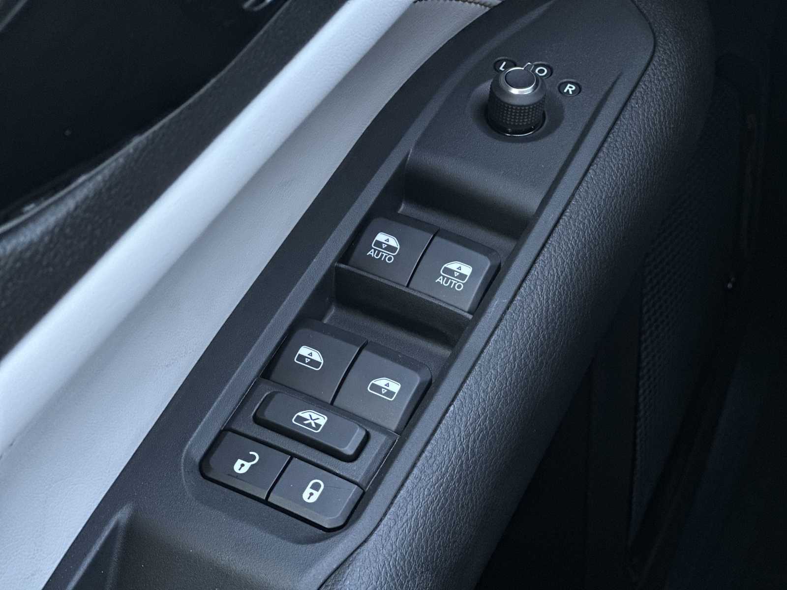 Thumbnail: 2025 Jeep Compass - 15