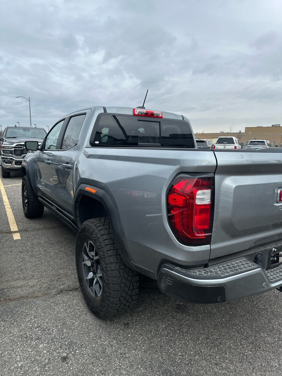 Thumbnail: 2024 GMC Canyon - 3