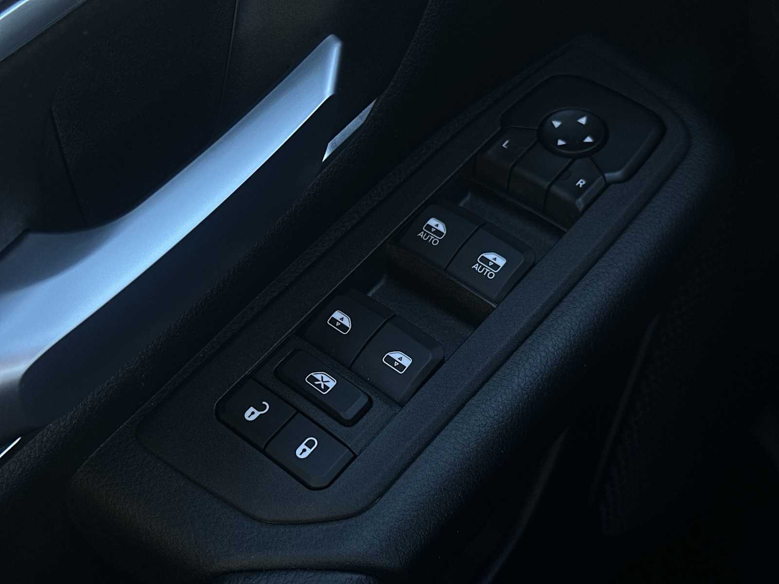 Thumbnail: 2026 RAM 1500 - 15