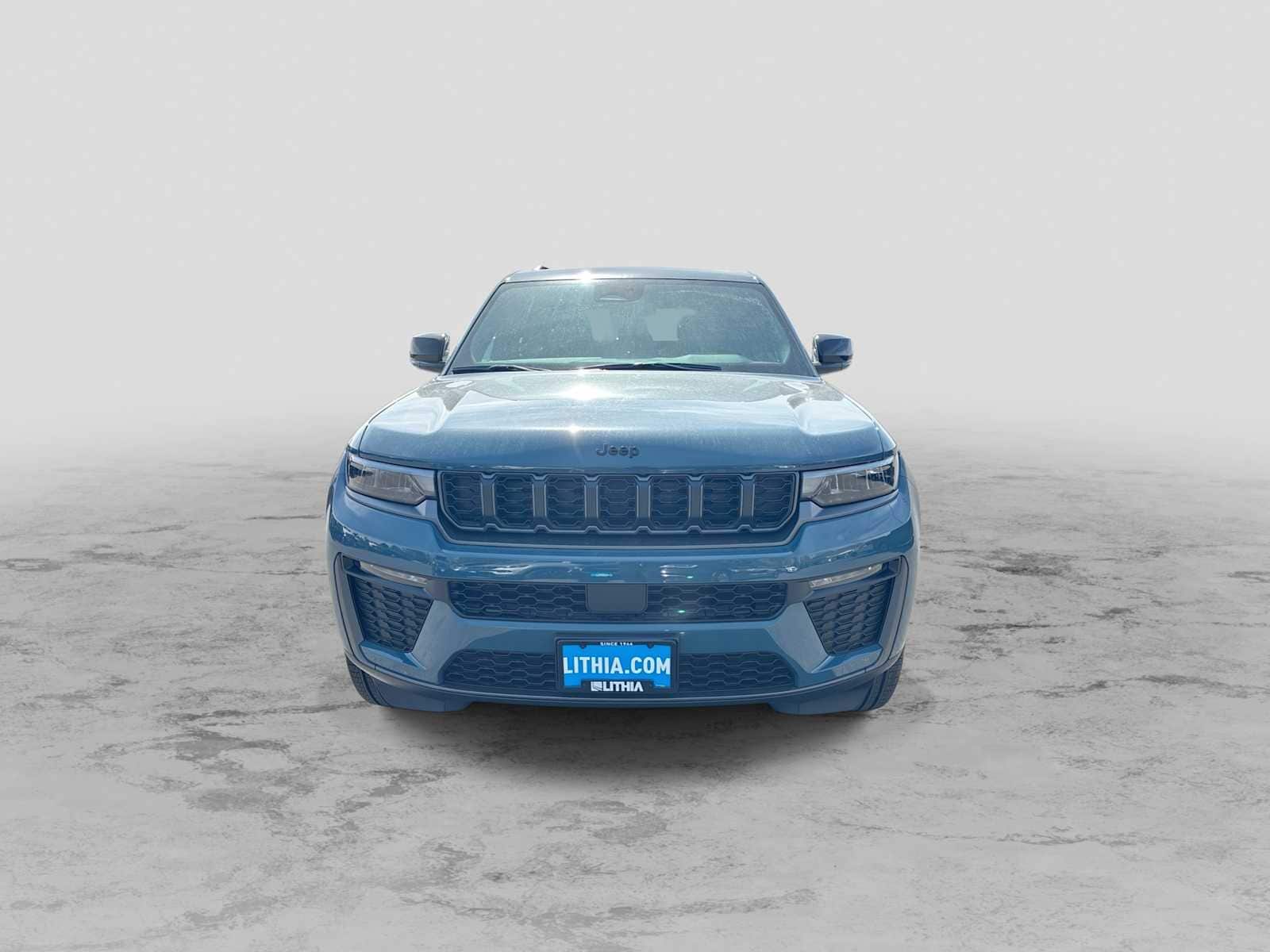 Thumbnail: 2026 Jeep Grand Cherokee - 3