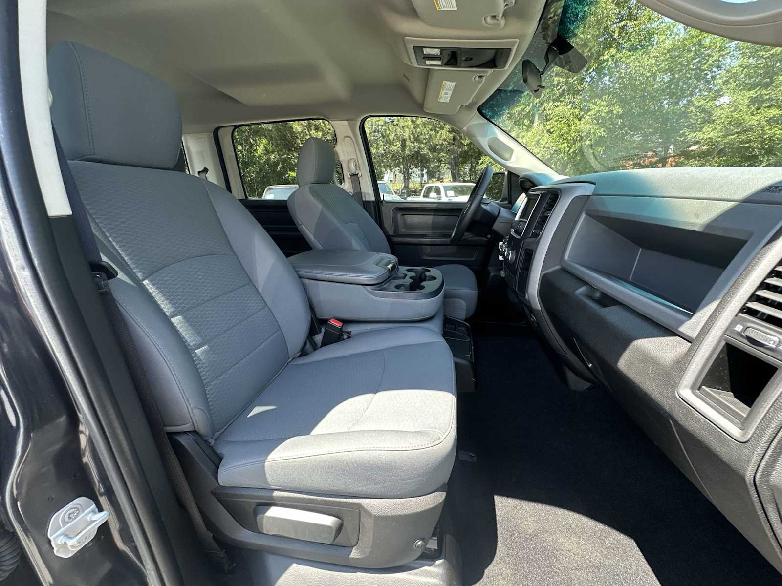 Thumbnail: 2019 RAM 1500 Classic - 24