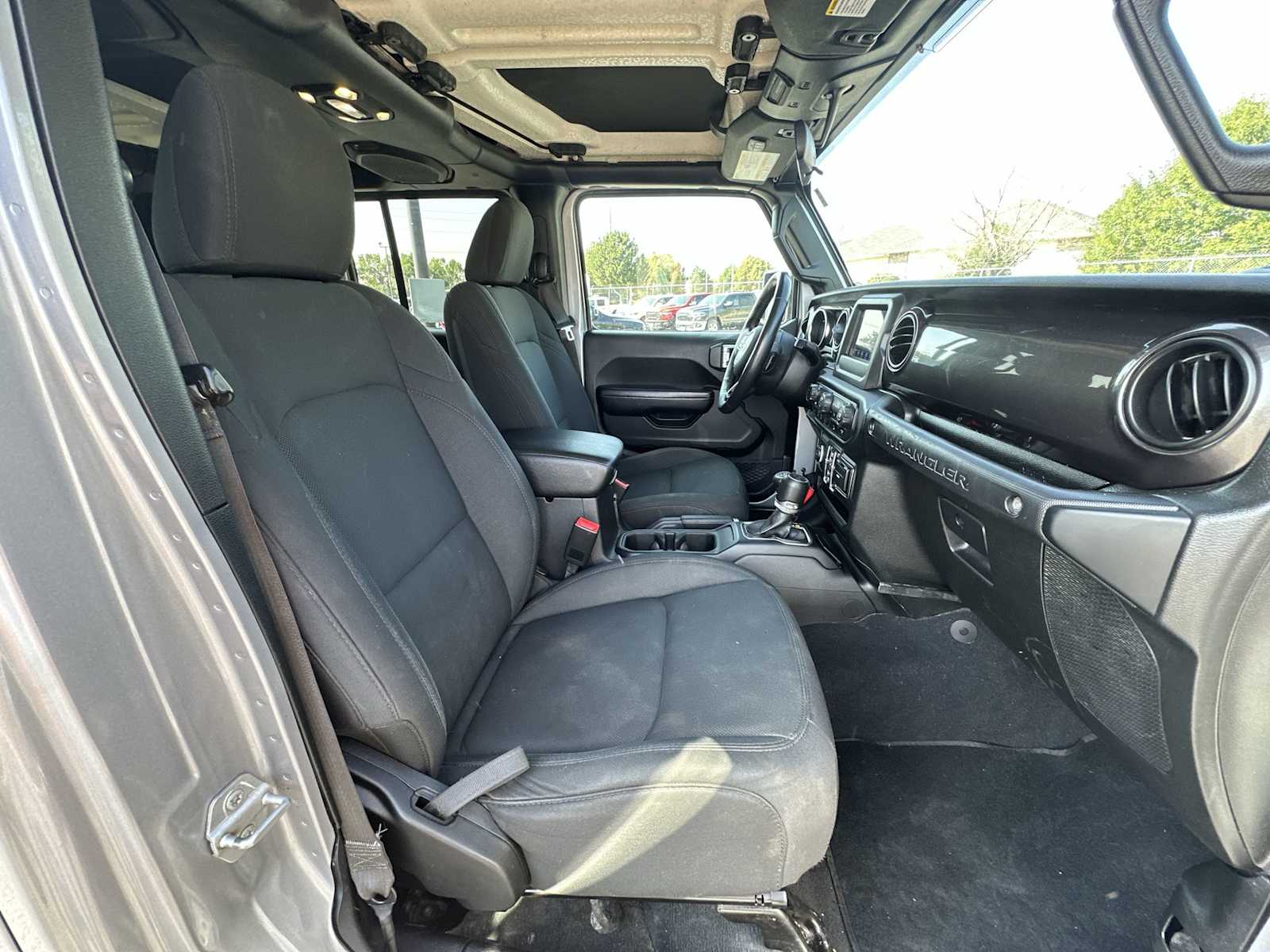 Thumbnail: 2019 Jeep Wrangler - 24