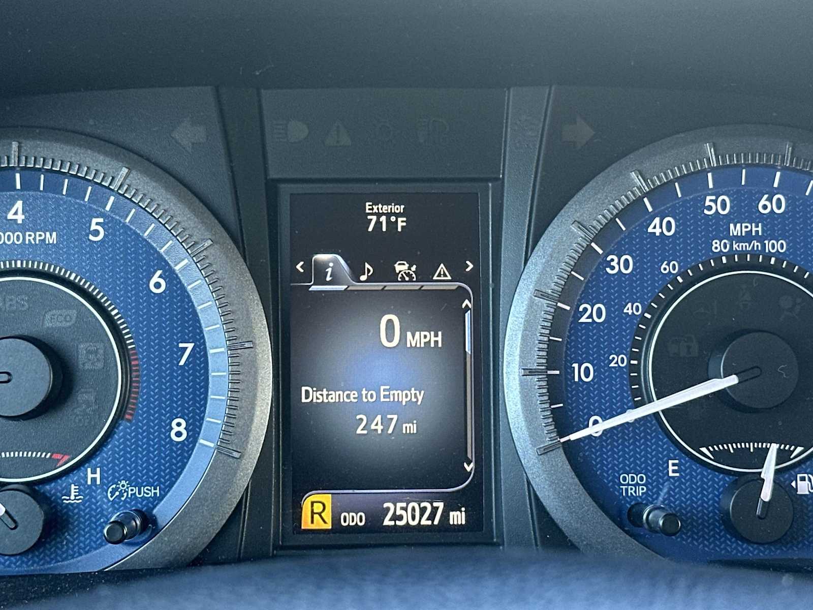 Thumbnail: 2020 Toyota Sienna - 10