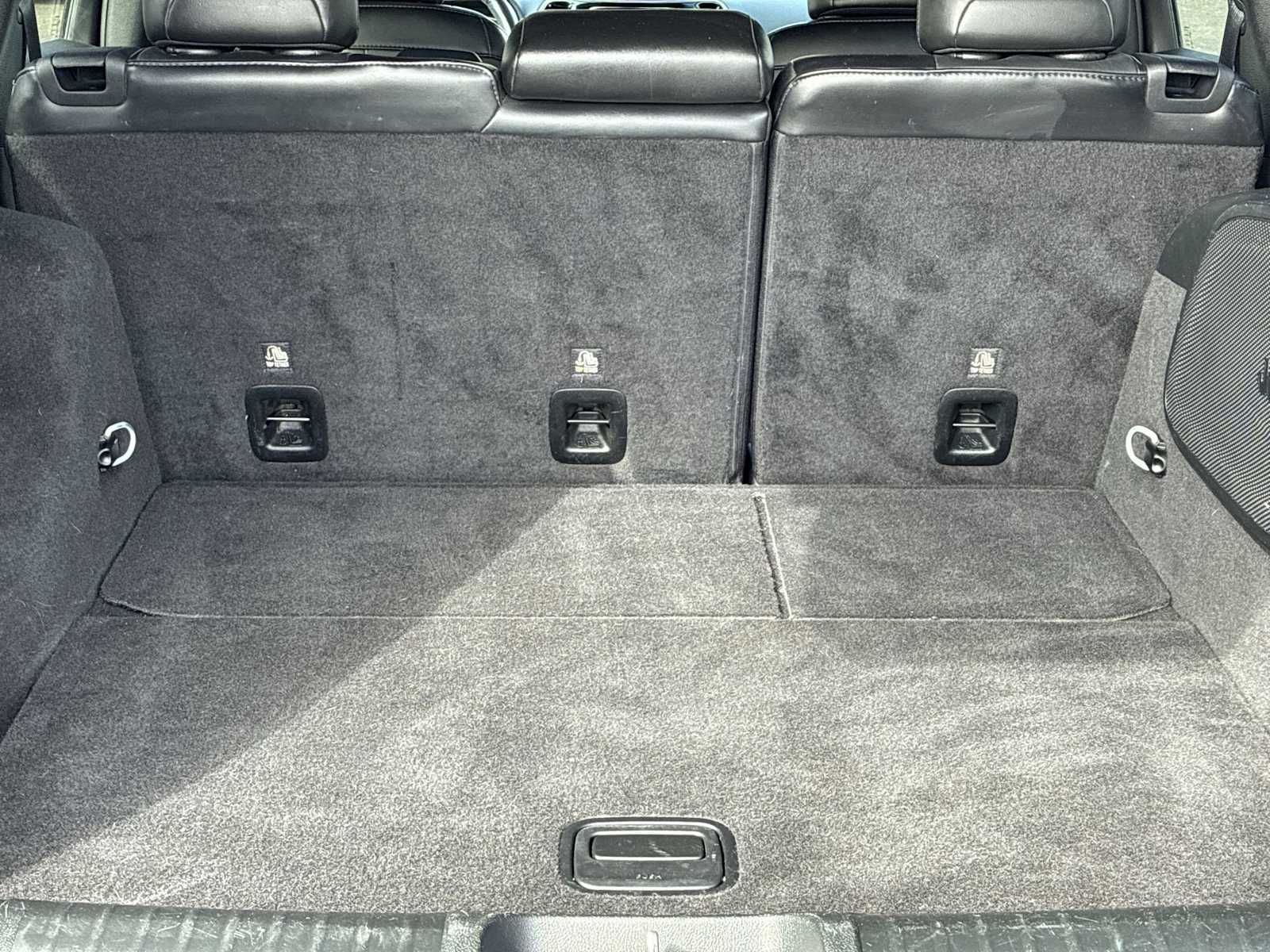 Thumbnail: 2019 Jeep Cherokee - 20