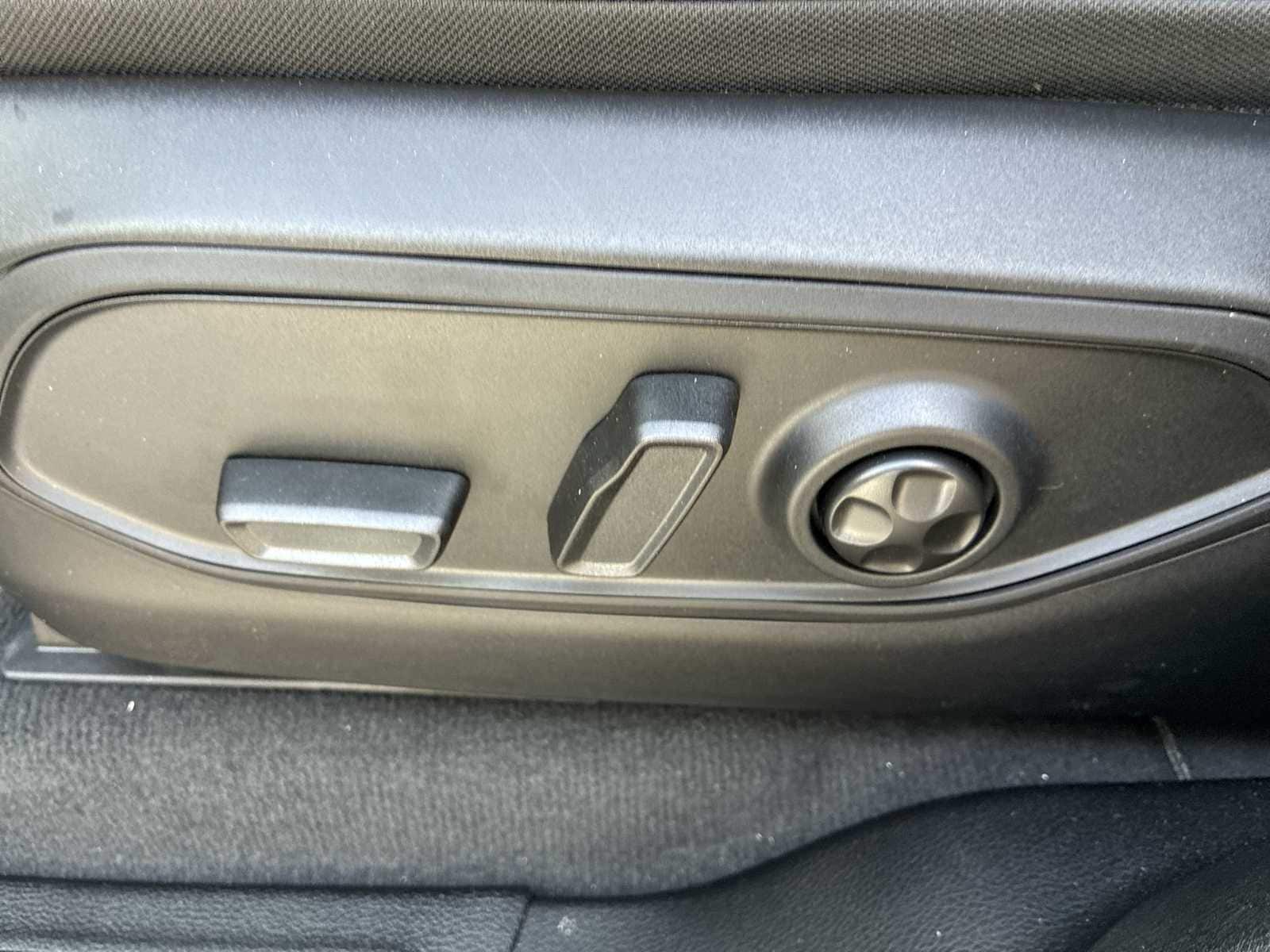 Thumbnail: 2026 Jeep Grand Cherokee - 14