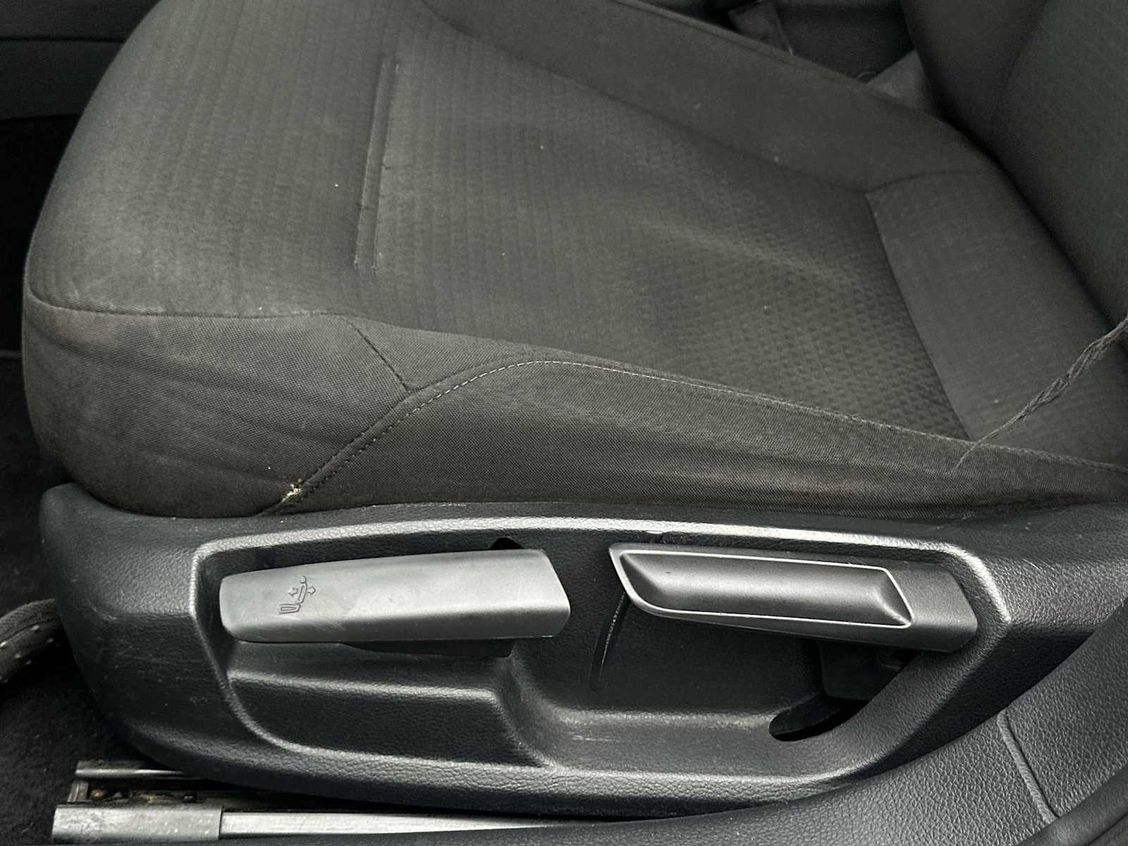 Thumbnail: 2016 Volkswagen Jetta - 14