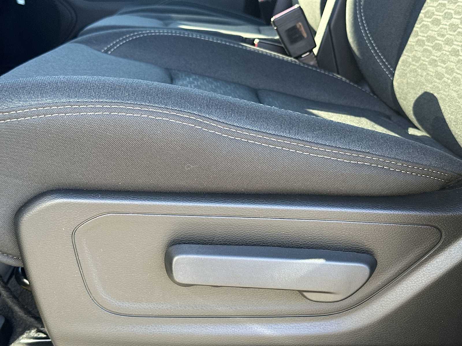 Thumbnail: 2026 RAM 1500 - 14