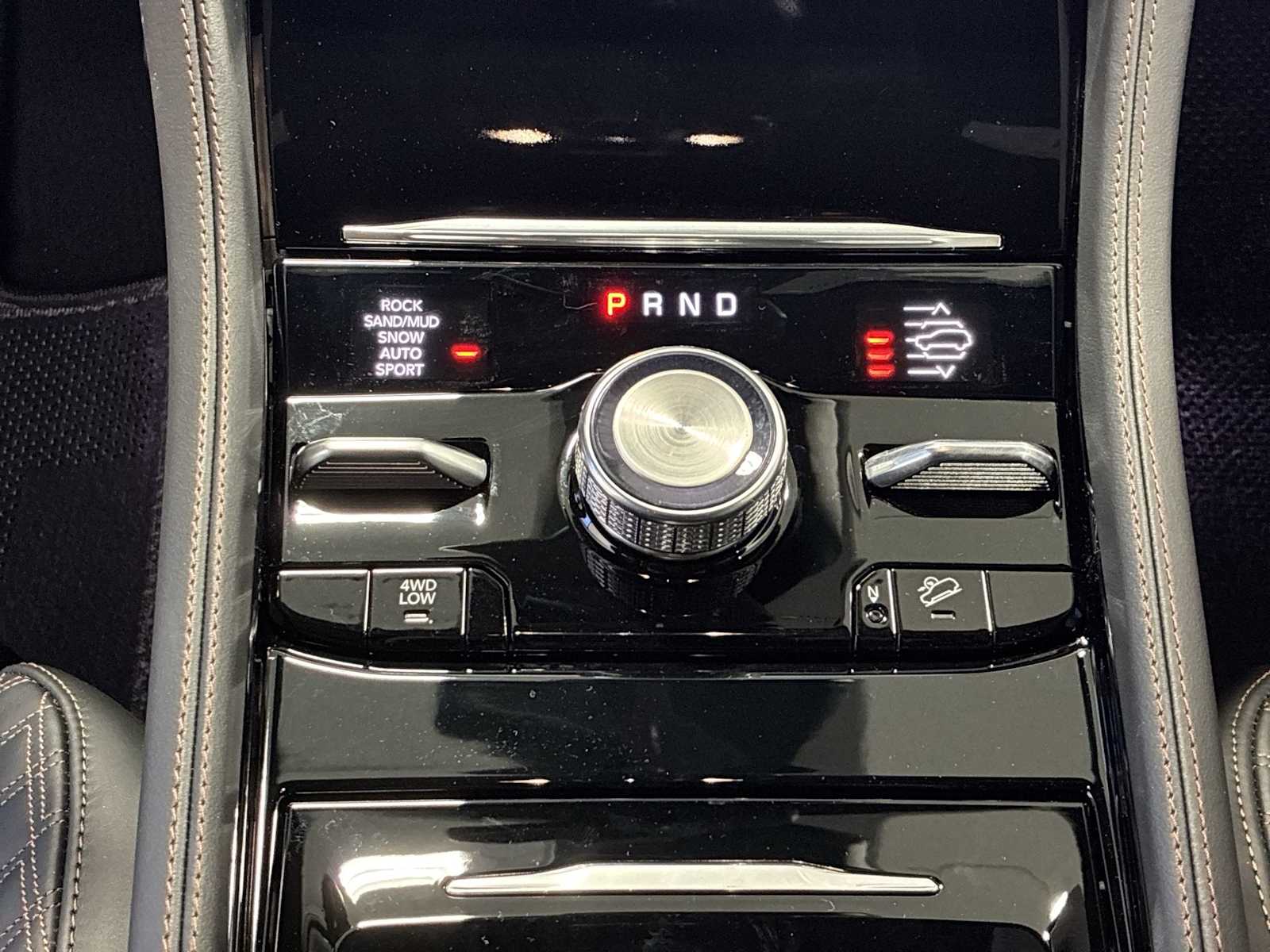 Thumbnail: 2026 Jeep Grand Cherokee - 22