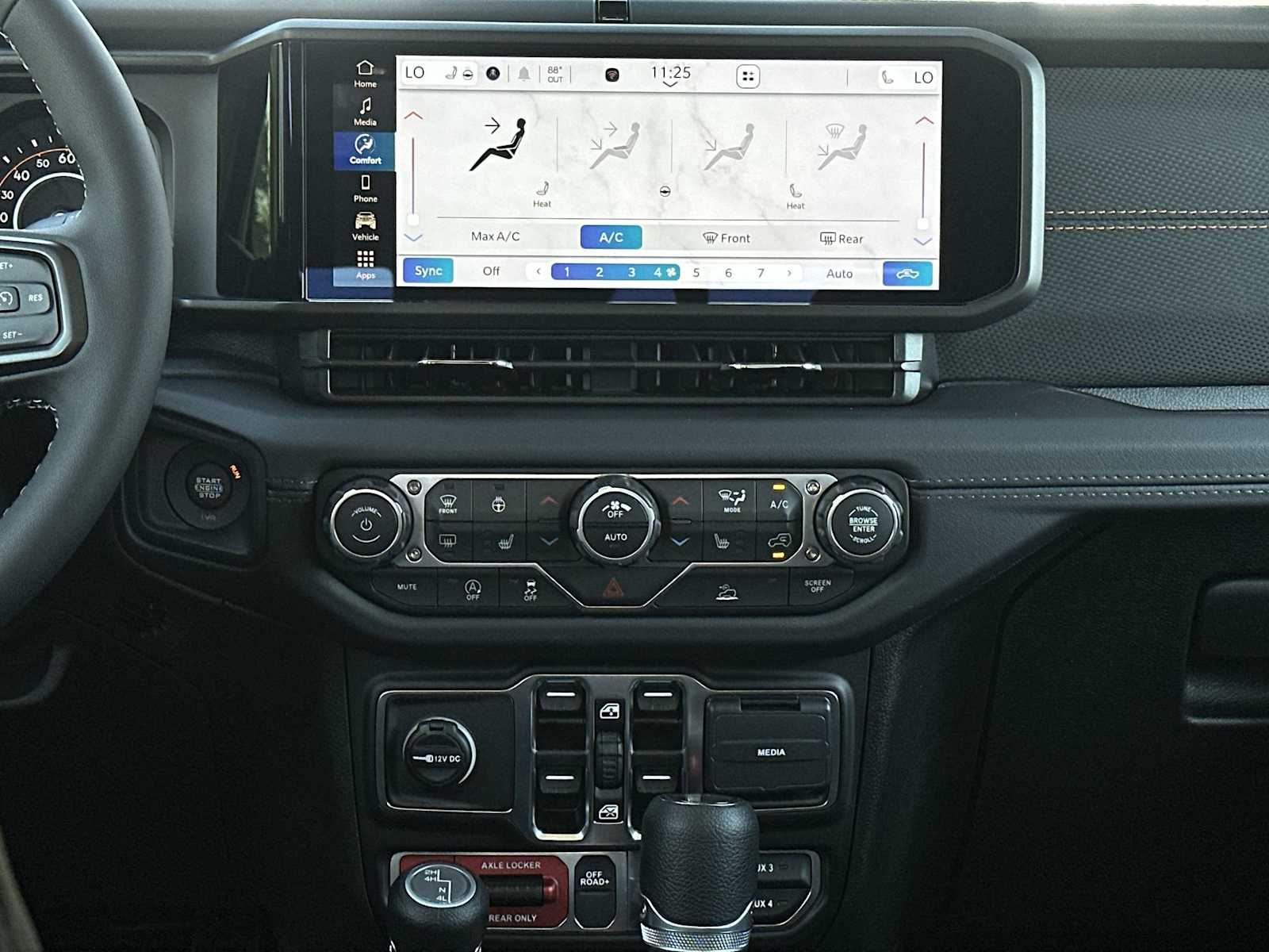 Thumbnail: 2025 Jeep Gladiator - 16