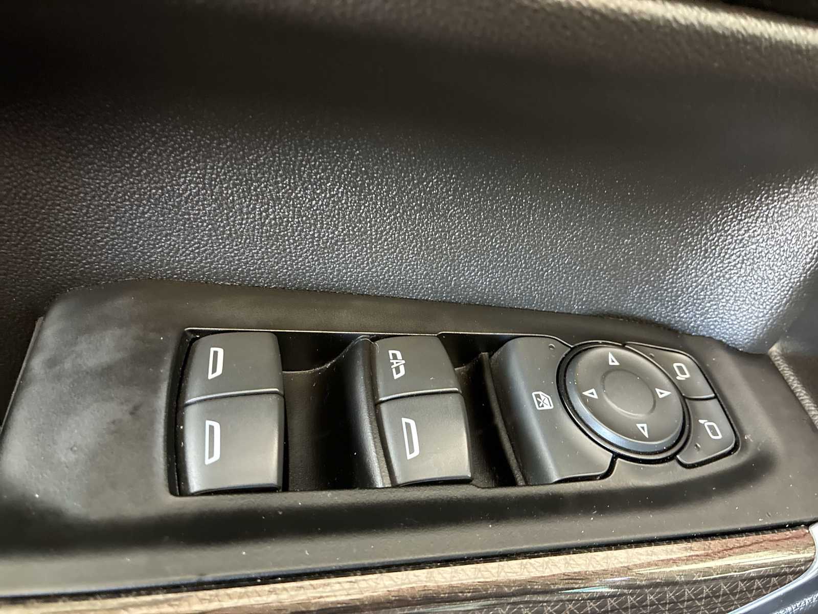 Thumbnail: 2019 Chevrolet Silverado 1500 - 15