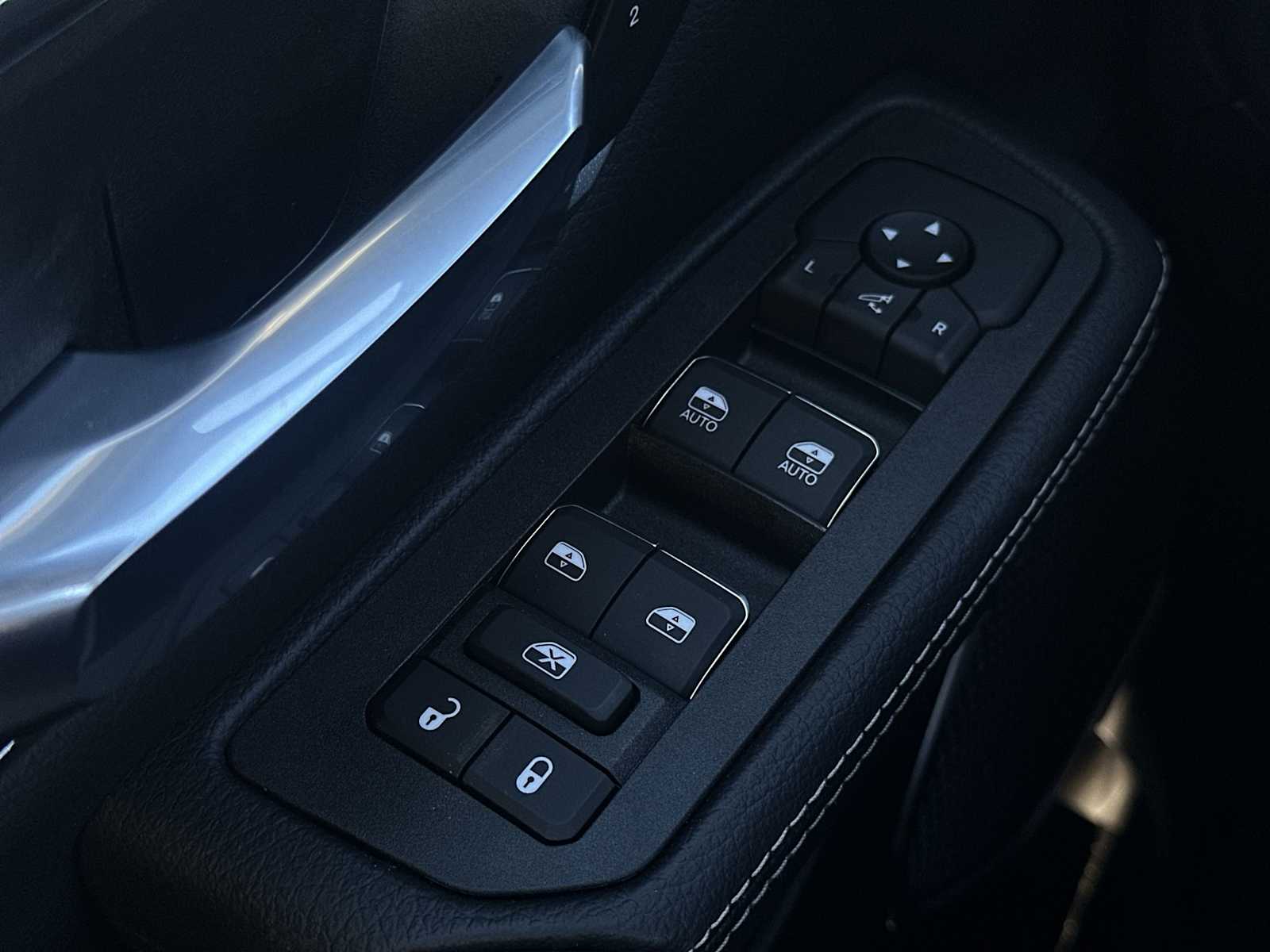 Thumbnail: 2026 RAM 1500 - 15