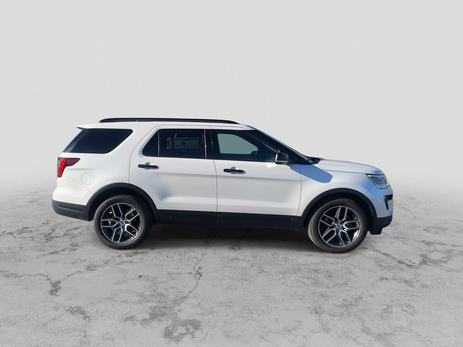 Thumbnail: 2019 Ford Explorer - 9