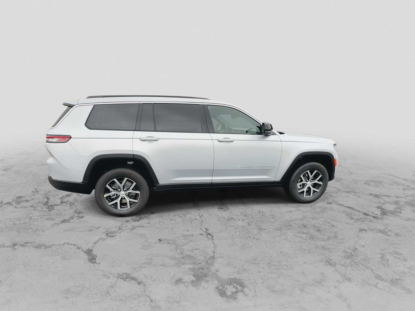 Thumbnail: 2025 Jeep Grand Cherokee - 9