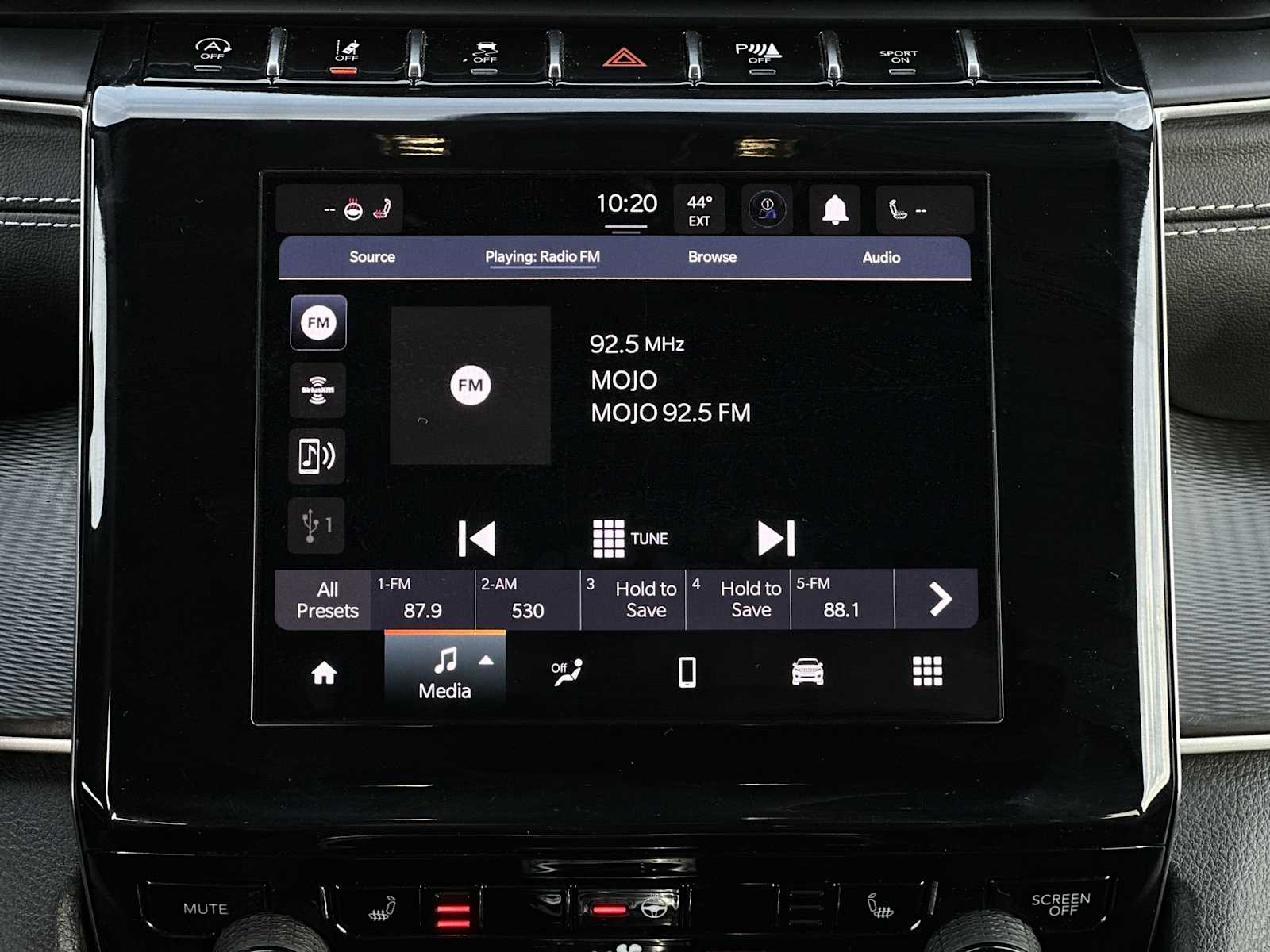 Thumbnail: 2023 Jeep Grand Cherokee - 12