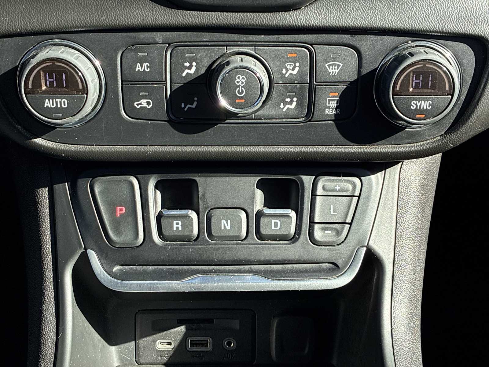 Thumbnail: 2021 GMC Terrain - 21