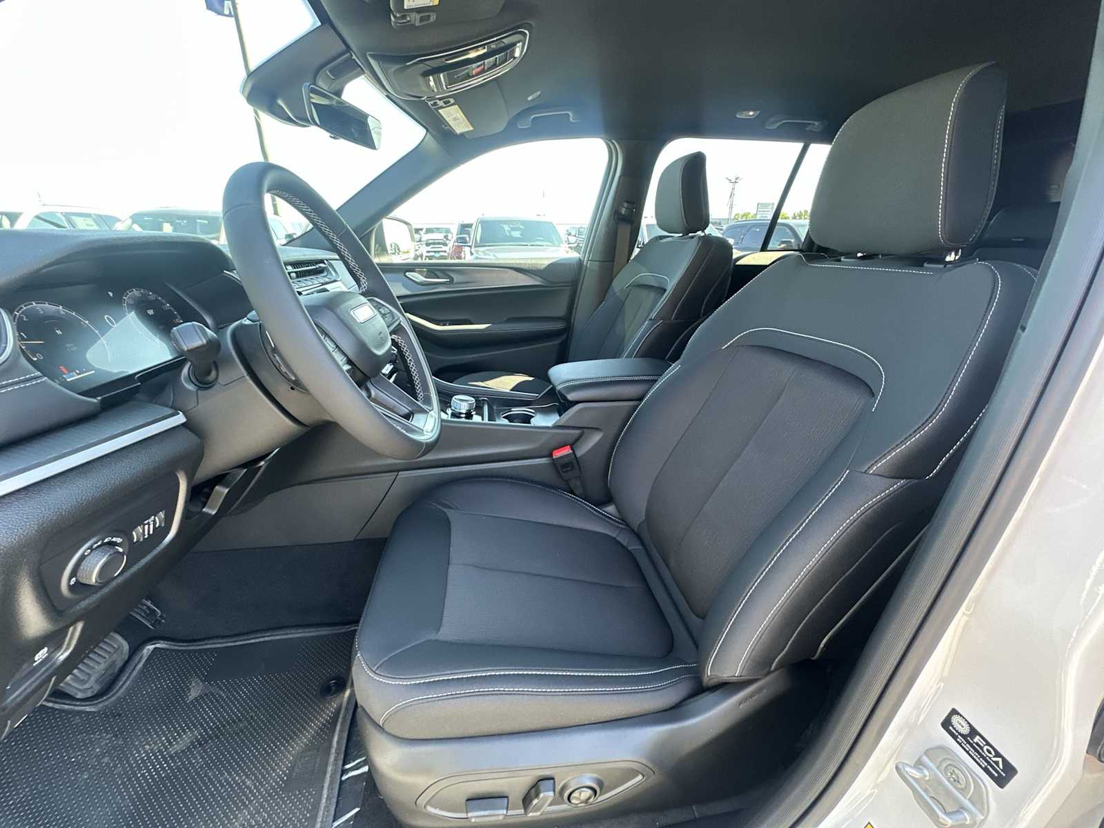 Thumbnail: 2025 Jeep Grand Cherokee - 13