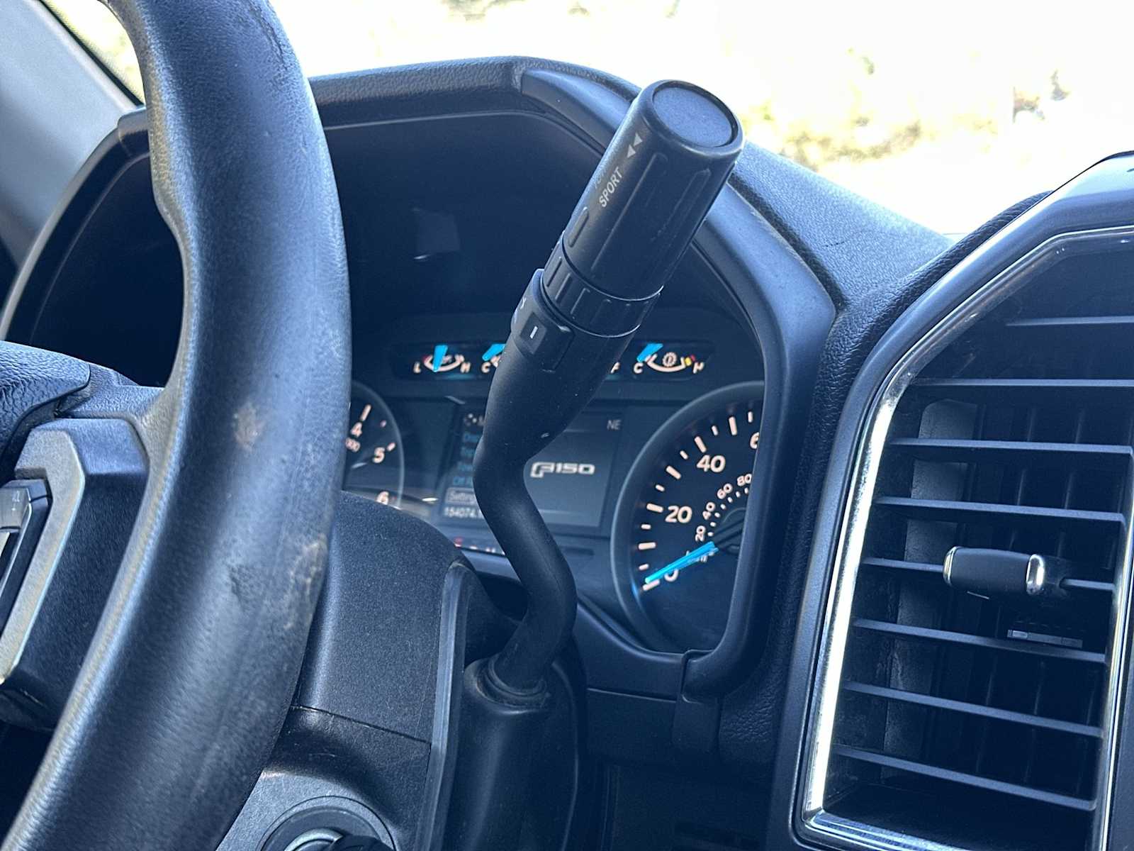 Thumbnail: 2016 Ford F-150 - 19