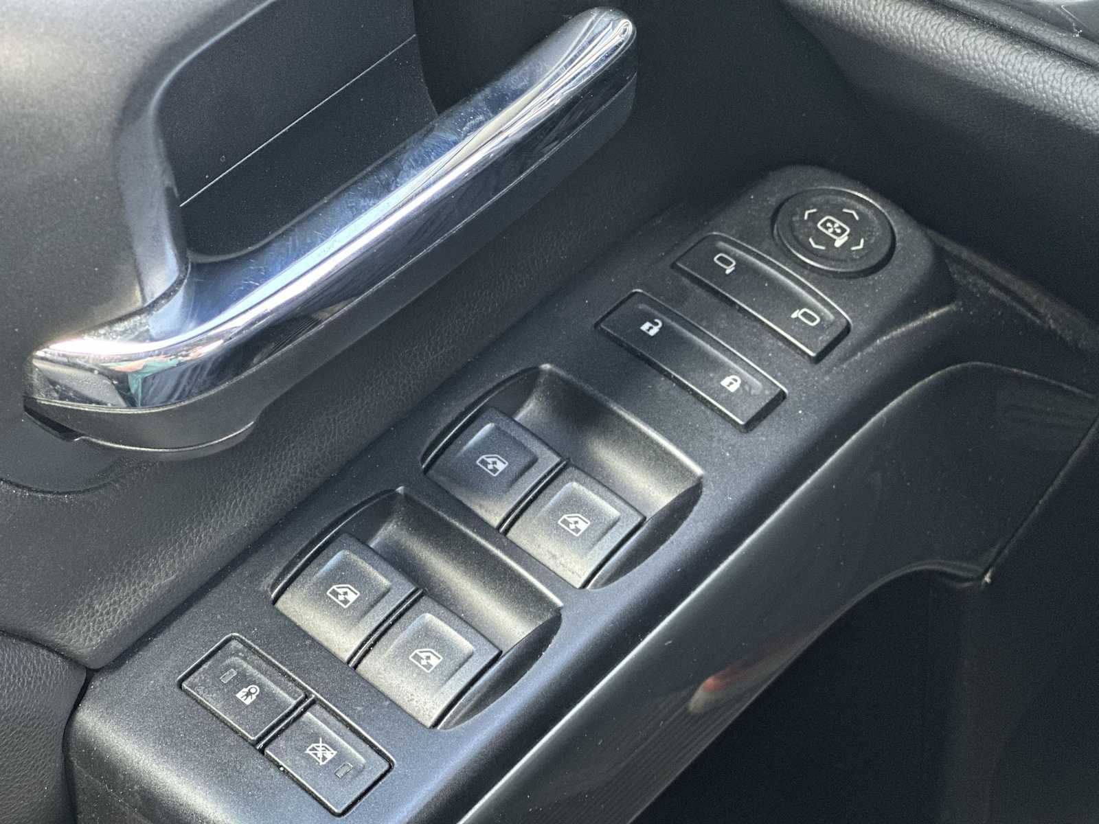 Thumbnail: 2018 Chevrolet Silverado 1500 - 15