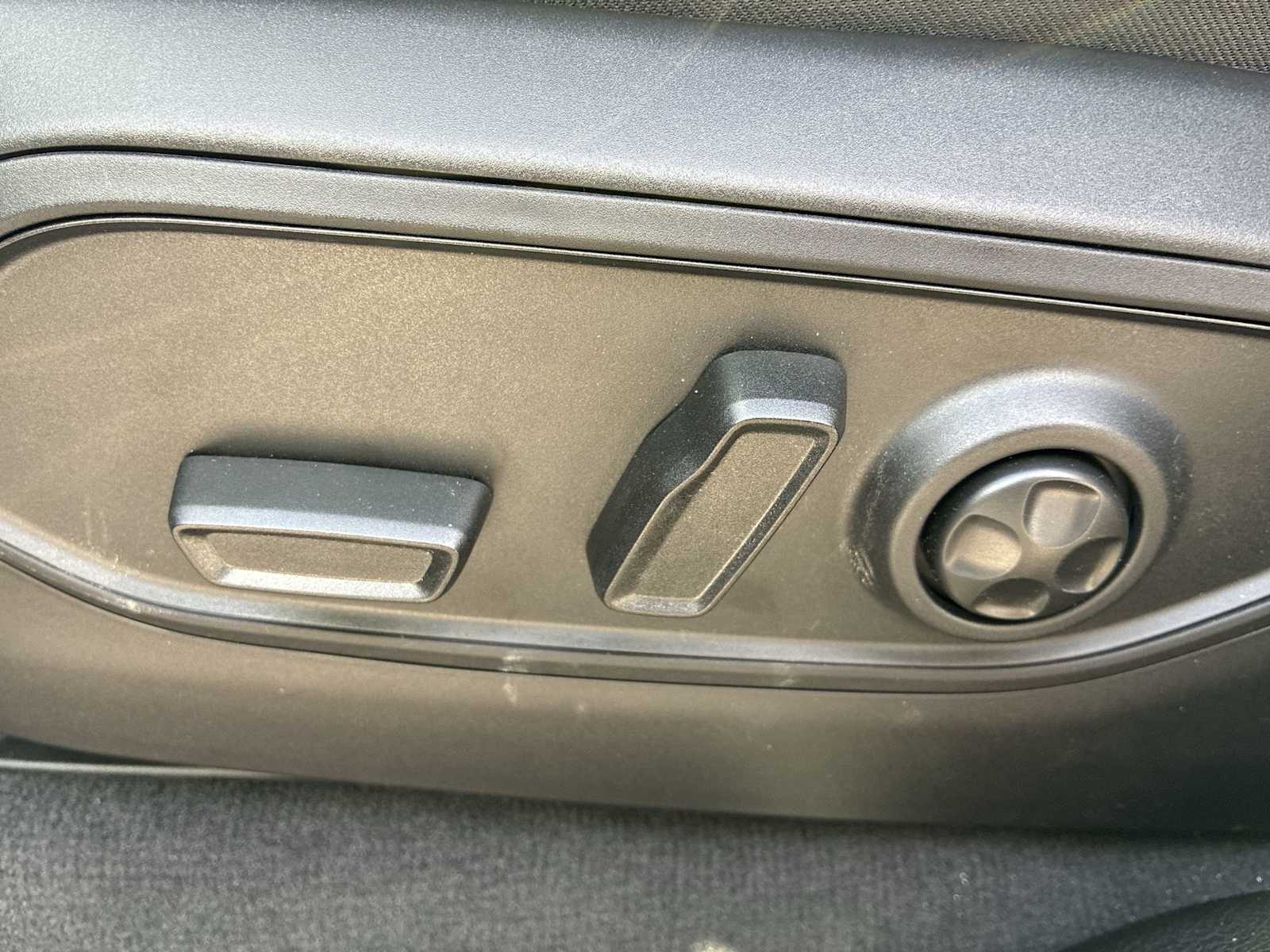 Thumbnail: 2026 Jeep Grand Cherokee - 14