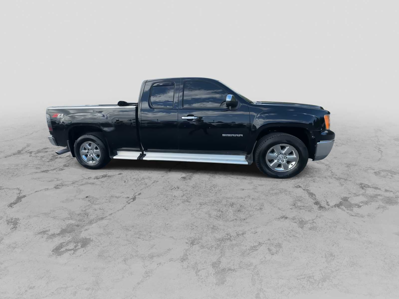 Thumbnail: 2013 GMC Sierra 1500 - 9