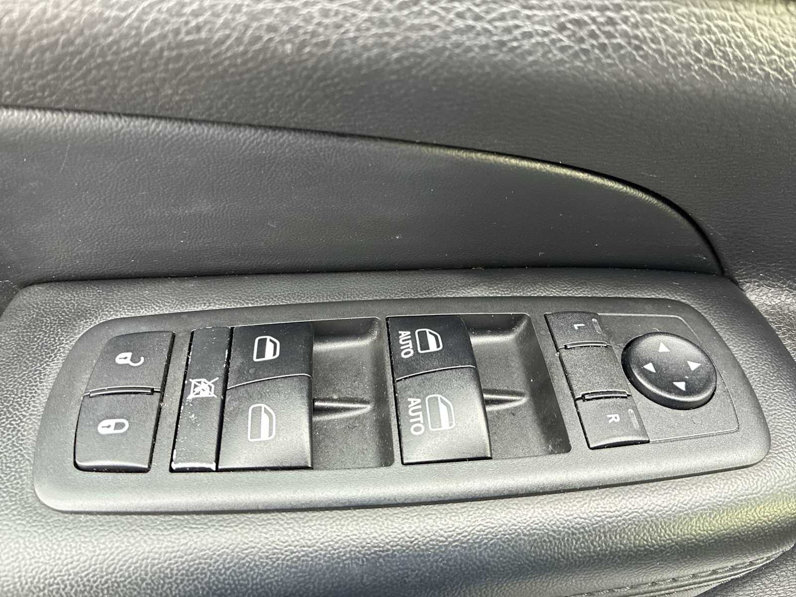 Thumbnail: 2018 Jeep Grand Cherokee - 15