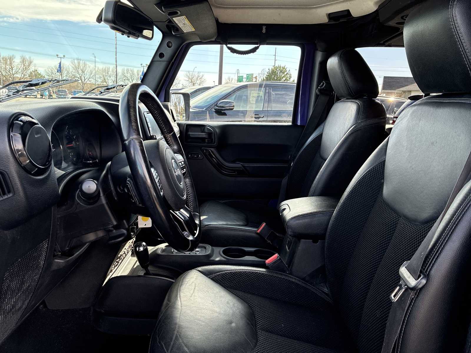 Thumbnail: 2017 Jeep Wrangler - 13