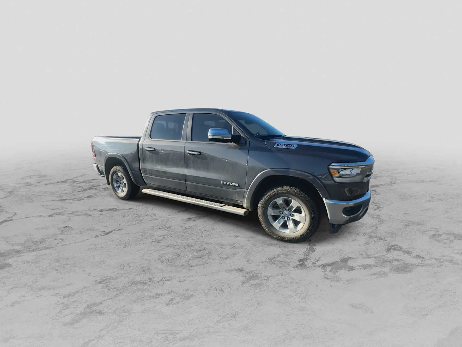 2022 Ram 1500 Laramie photo 2