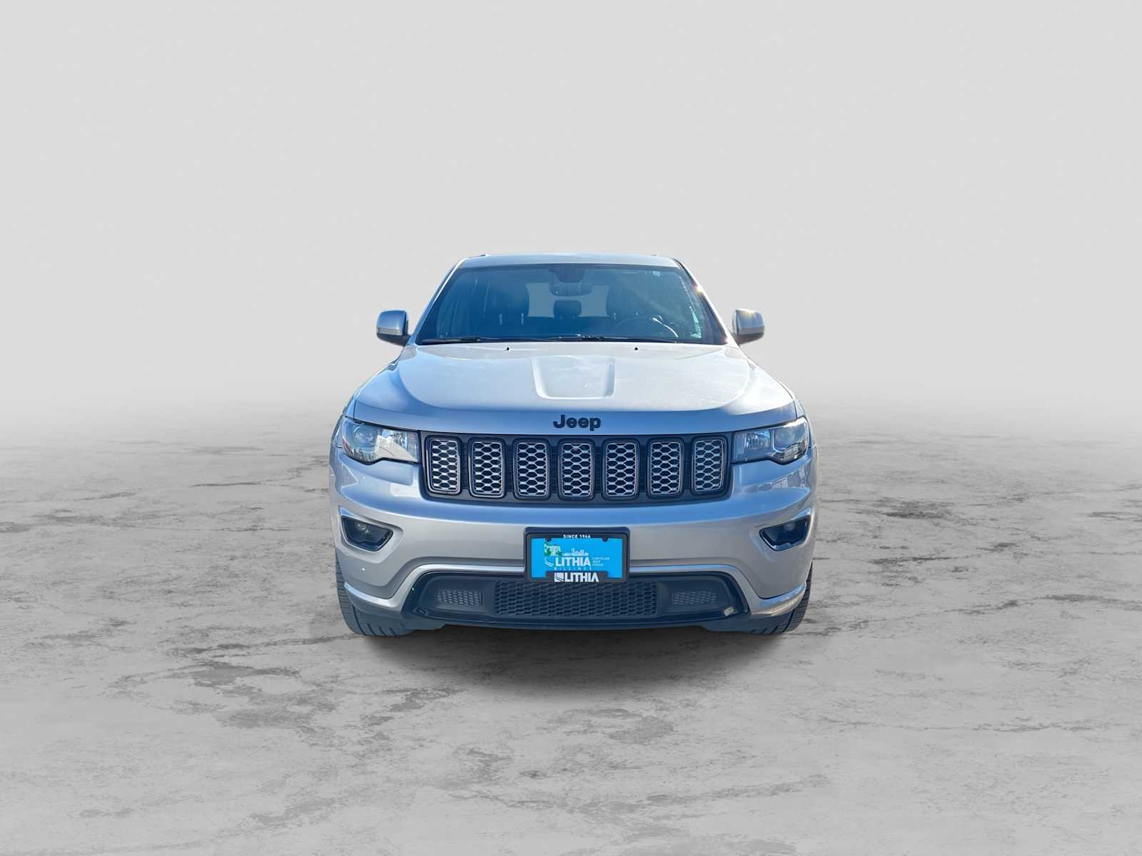 Thumbnail: 2018 Jeep Grand Cherokee - 3