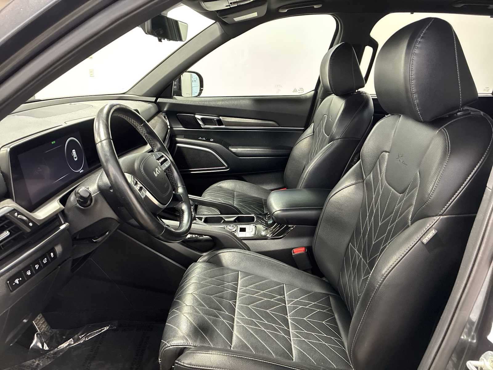 Thumbnail: 2023 Kia Telluride - 13