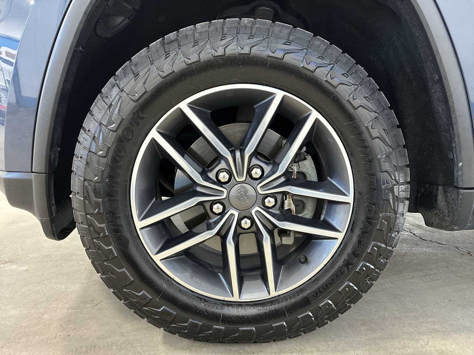 Thumbnail: 2019 Jeep Grand Cherokee - 19