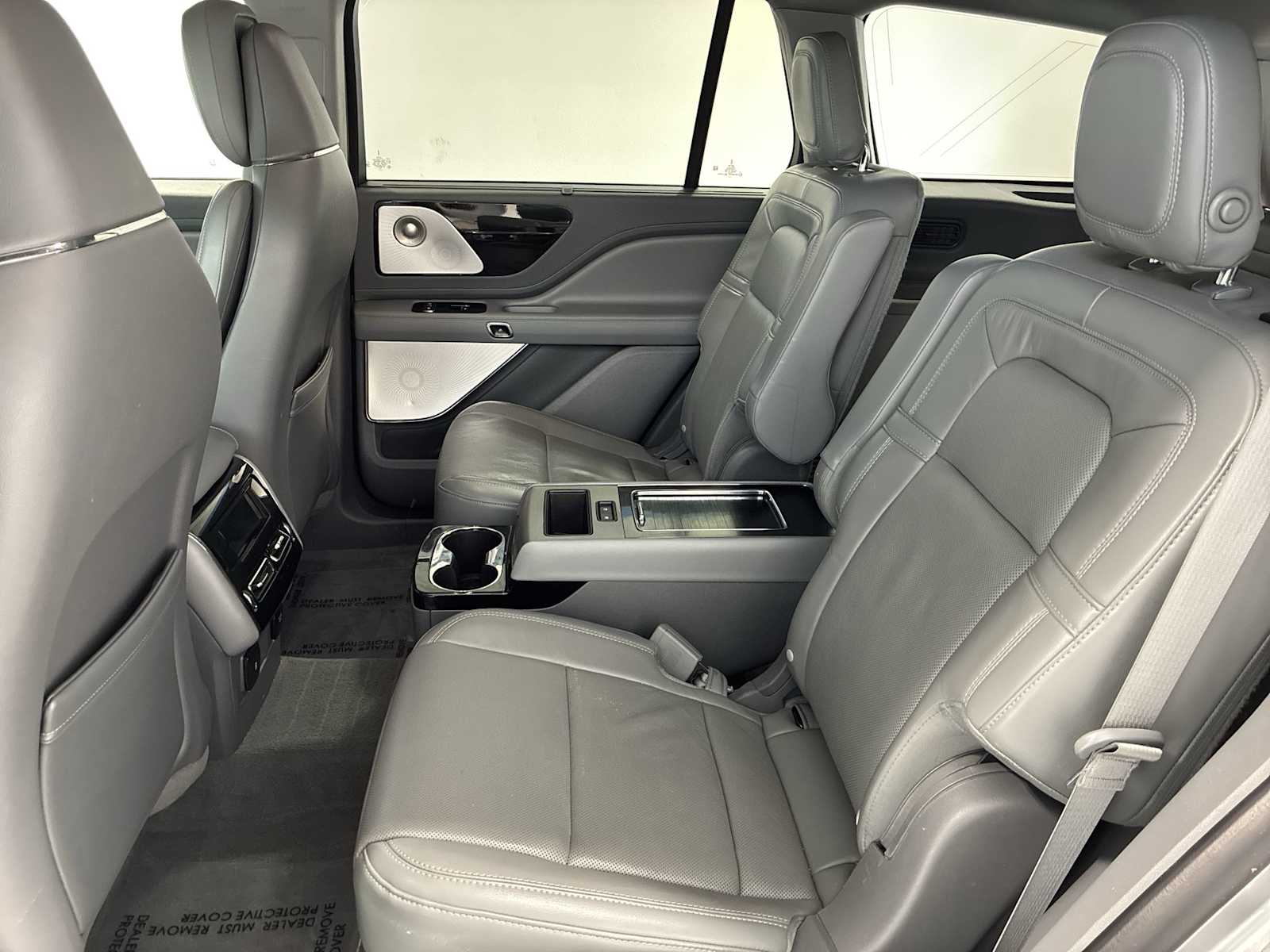 Thumbnail: 2020 Lincoln Aviator - 25