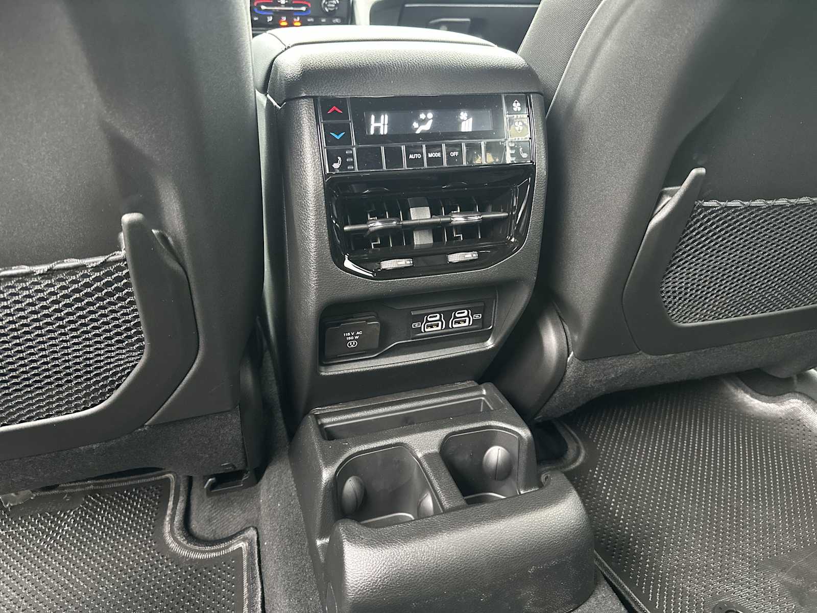 Thumbnail: 2025 Jeep Grand Cherokee - 22