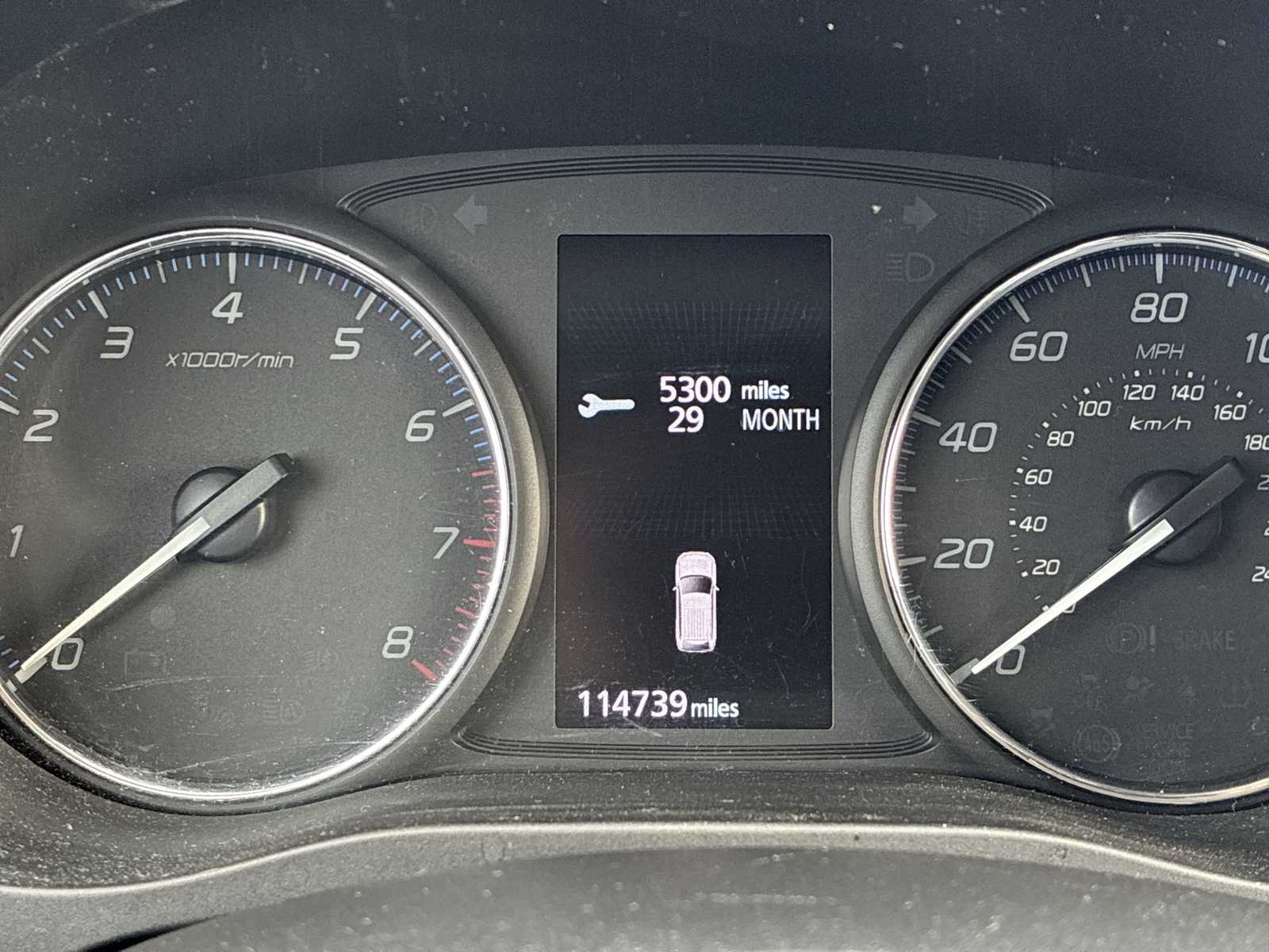 Thumbnail: 2020 Mitsubishi Outlander - 10