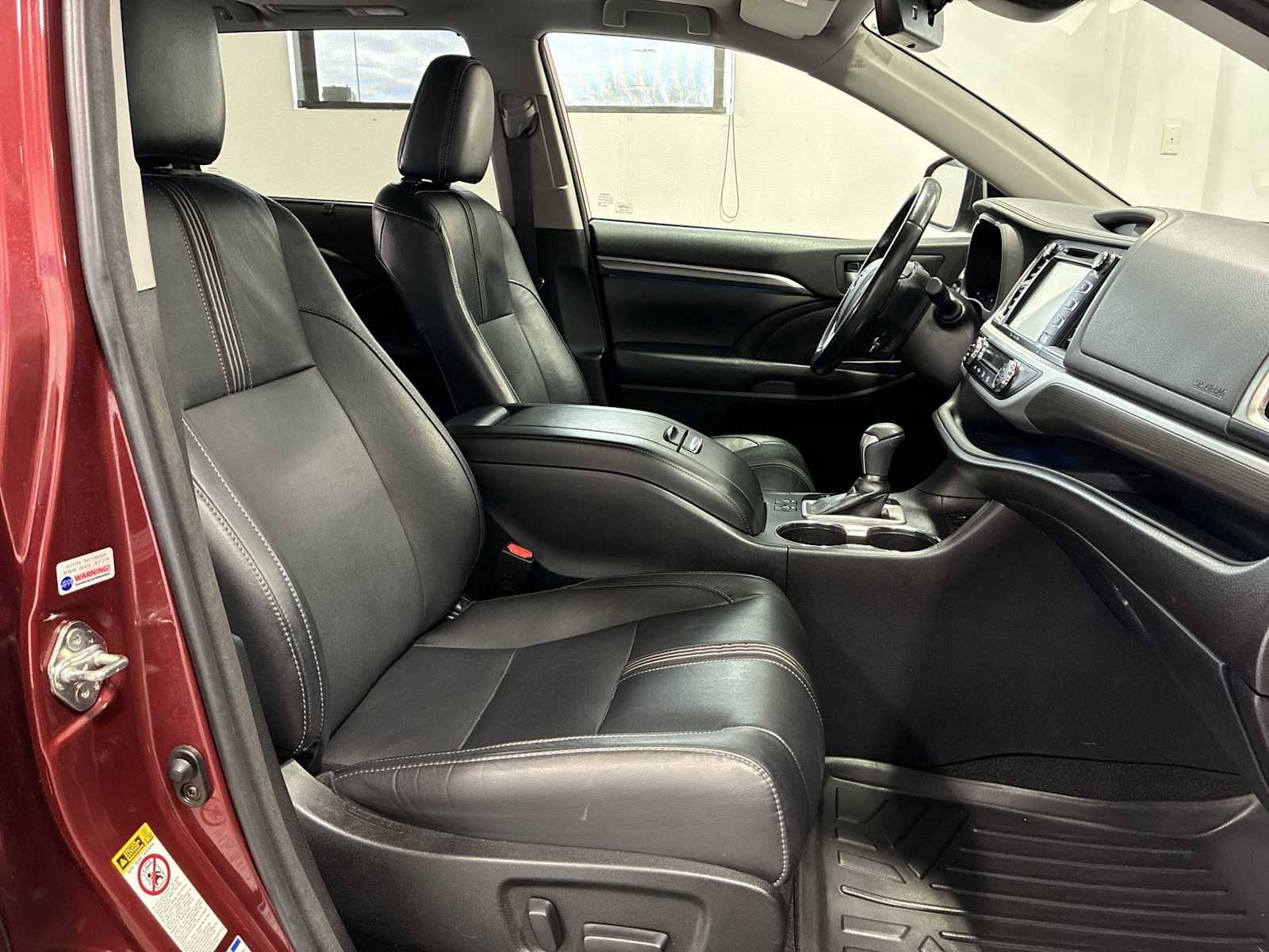 Thumbnail: 2018 Toyota Highlander - 26