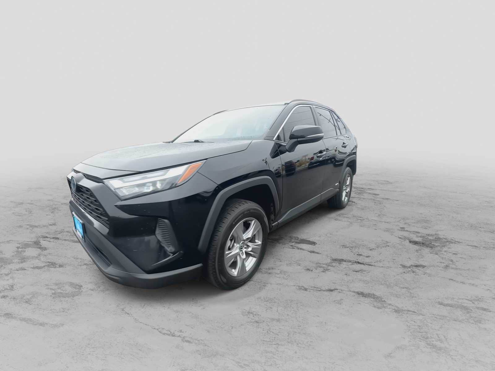 Thumbnail: 2022 Toyota RAV4 - 4