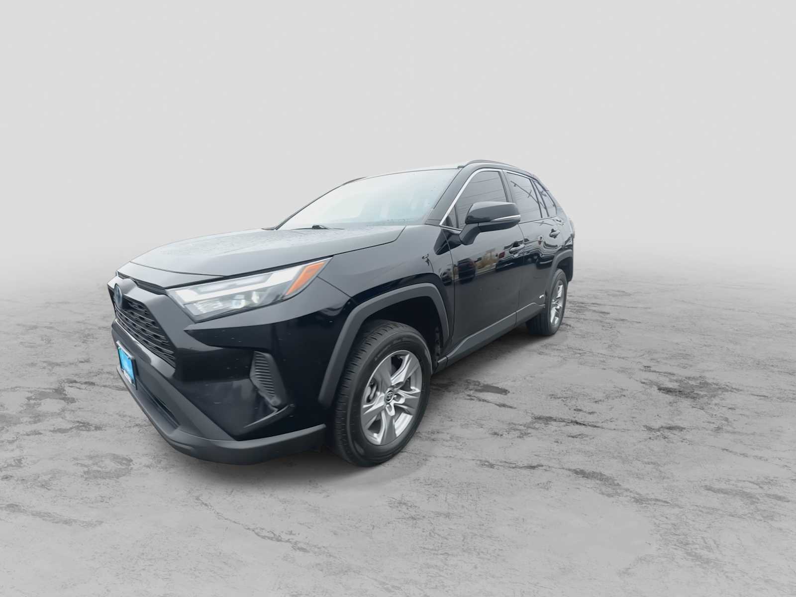 2022 Toyota RAV4 Hybrid XLE photo 4