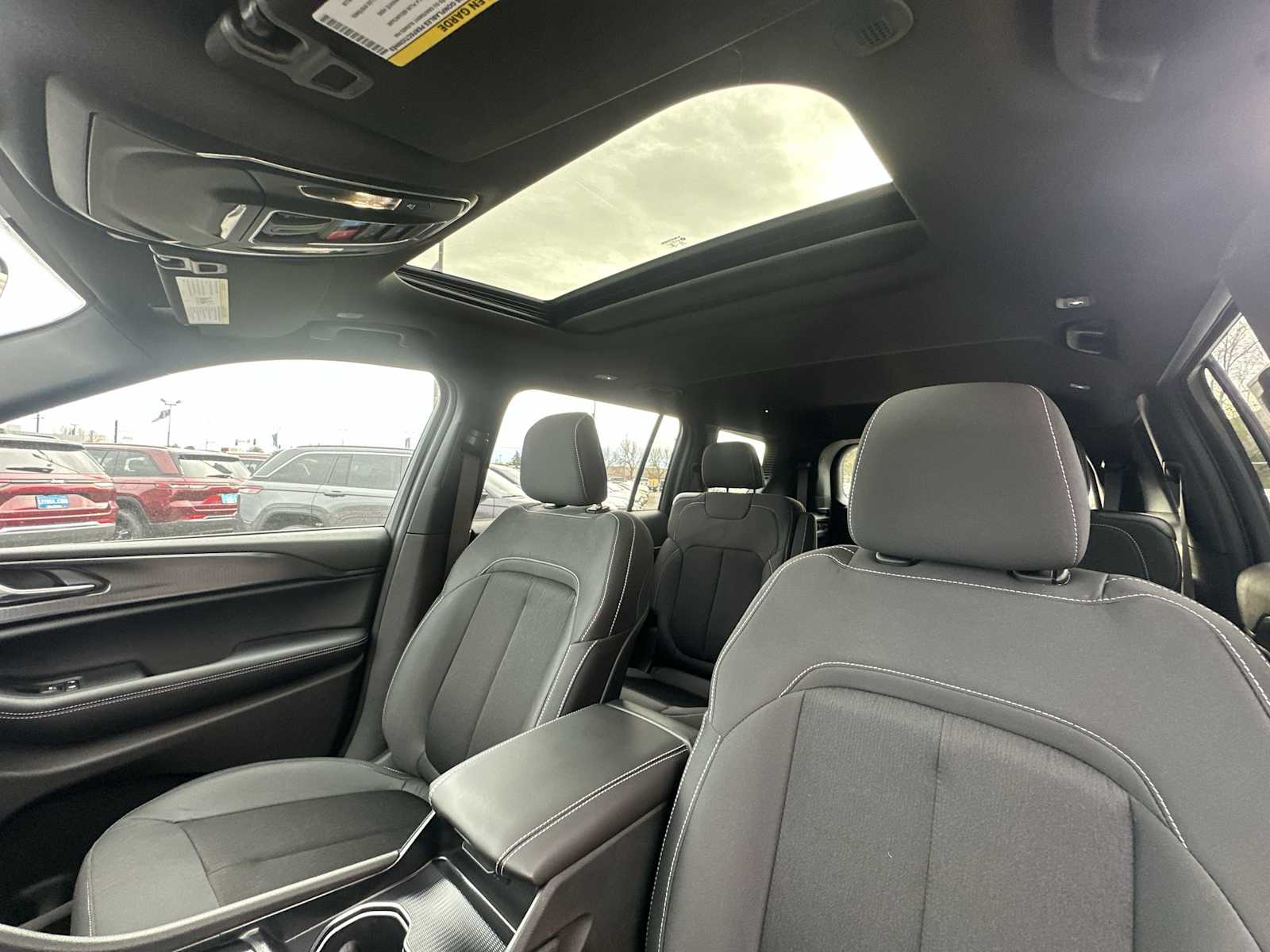 Thumbnail: 2025 Jeep Grand Cherokee - 16