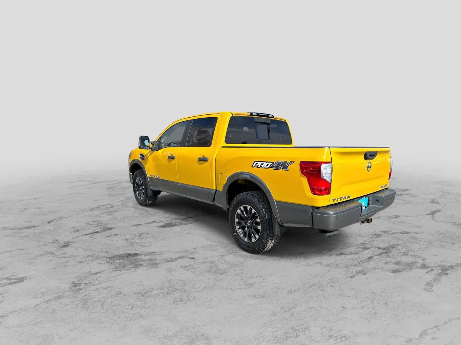 Thumbnail: 2017 Nissan Titan - 6