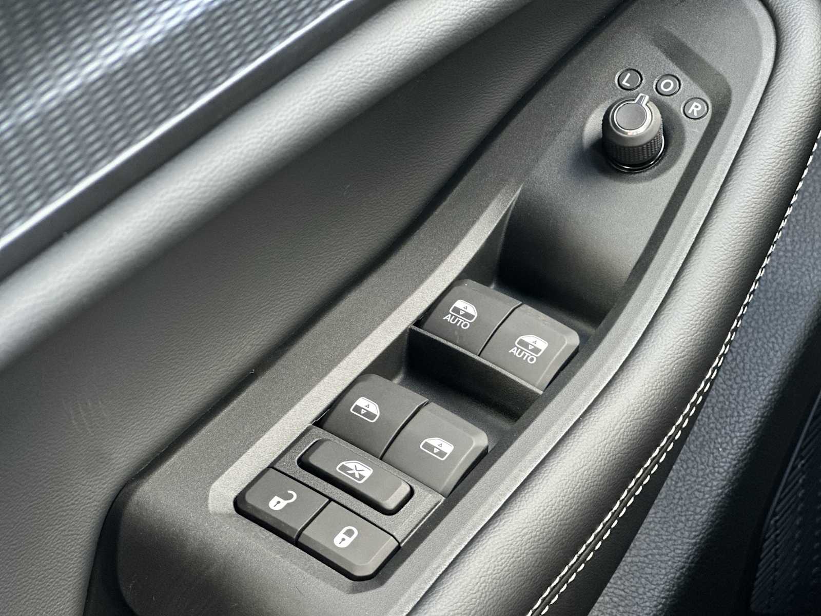 Thumbnail: 2025 Jeep Grand Cherokee - 15