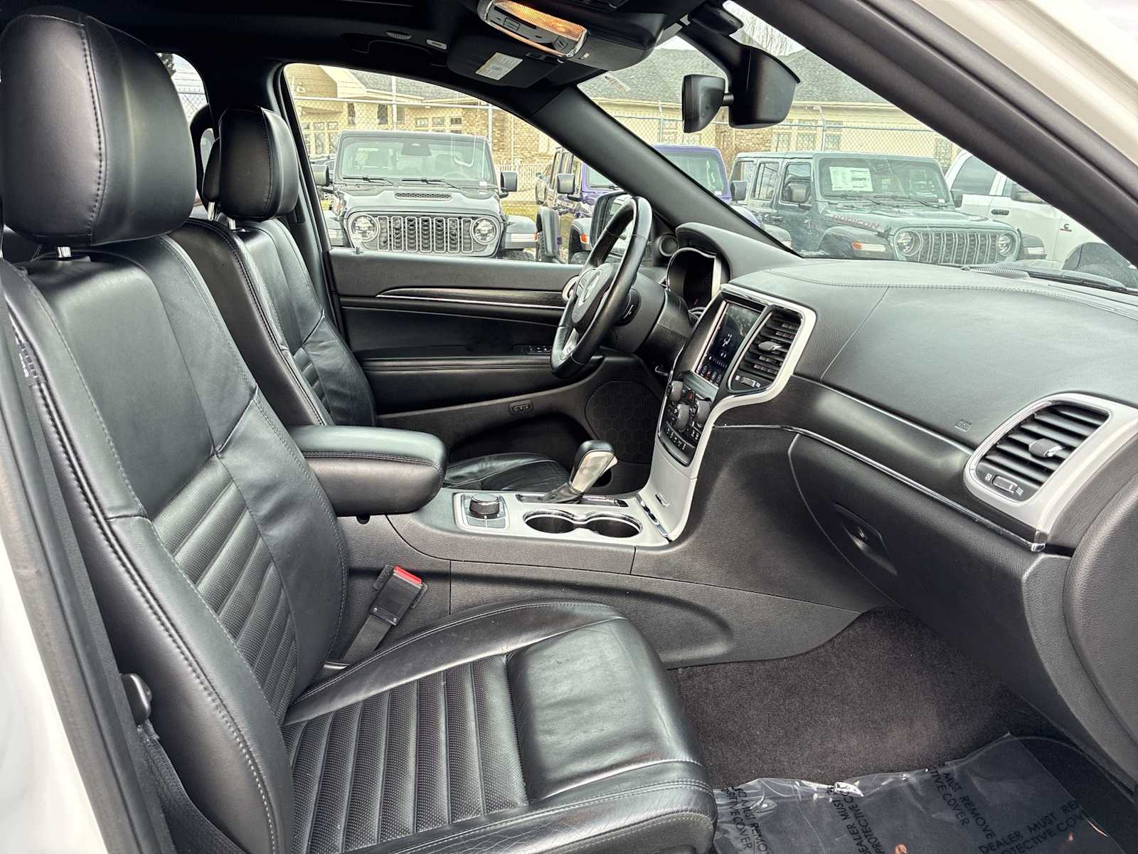 Thumbnail: 2018 Jeep Grand Cherokee - 25