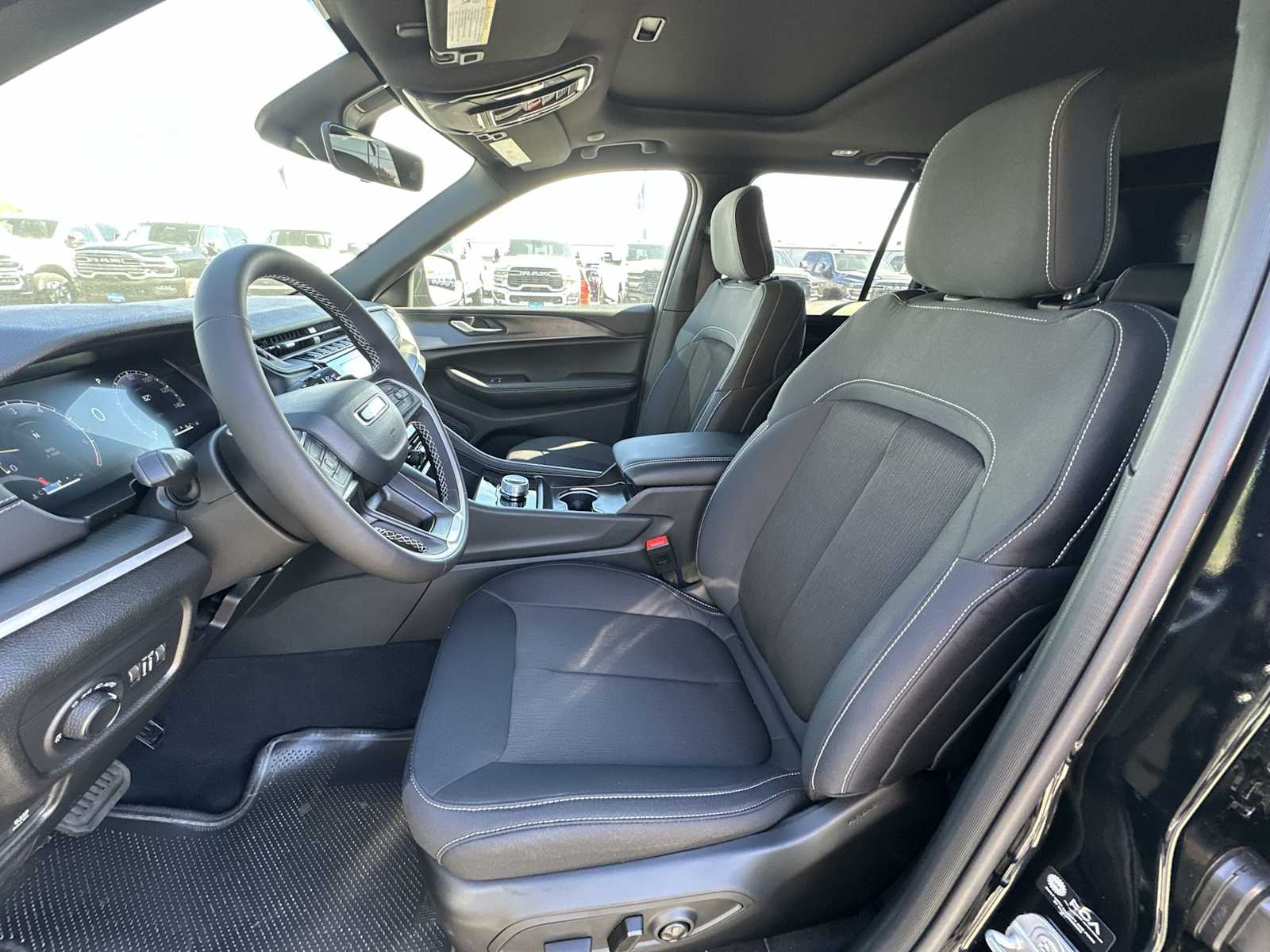 Thumbnail: 2025 Jeep Grand Cherokee - 13