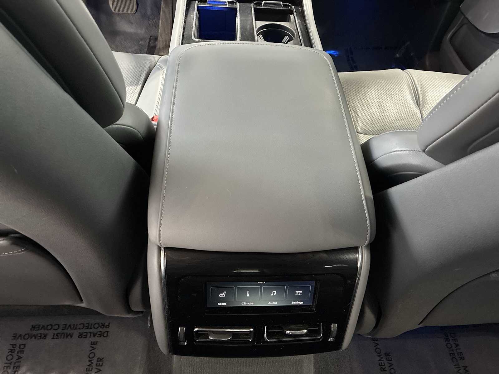 Thumbnail: 2020 Lincoln Aviator - 23