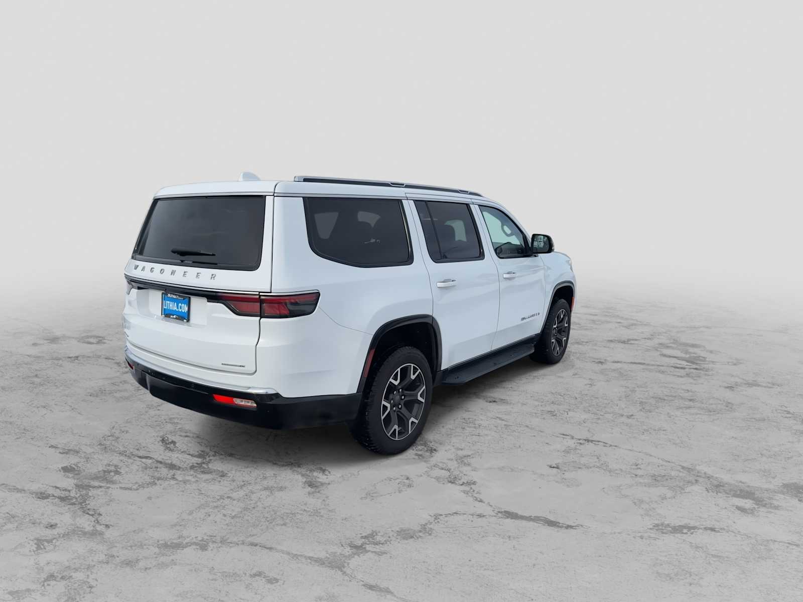 Thumbnail: 2023 Jeep Wagoneer - 8