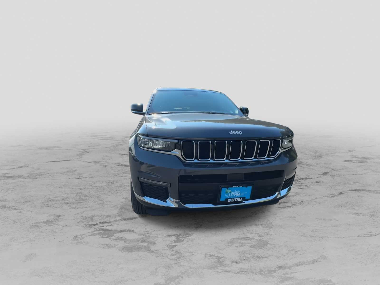 Thumbnail: 2025 Jeep Grand Cherokee - 3